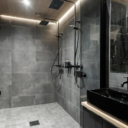 Spacious For 9 With Sauna Apartment