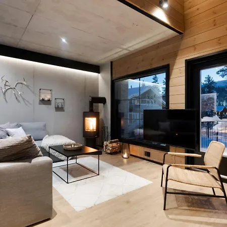 Spacious For 9 With Sauna *